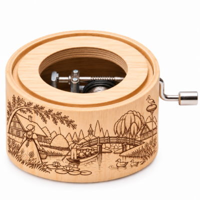 Bambus-Spieluhr-mit-laendlicher-Gravur